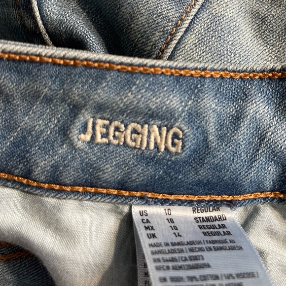 *American Eagle Outfitters Women's Light Washed Super Stretch Jegging Sz… - Picture 11 of 15